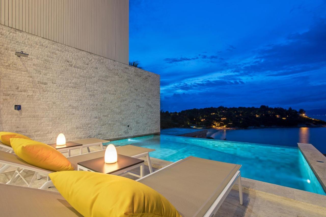 Beachside Villa - B18 - At Bayside Luxury Villas Samrong Bay Beach, 4 Bed 5 Bath, Sea & Sunset Views, Only 200M Walk To The Beach Choeng Mon Esterno foto